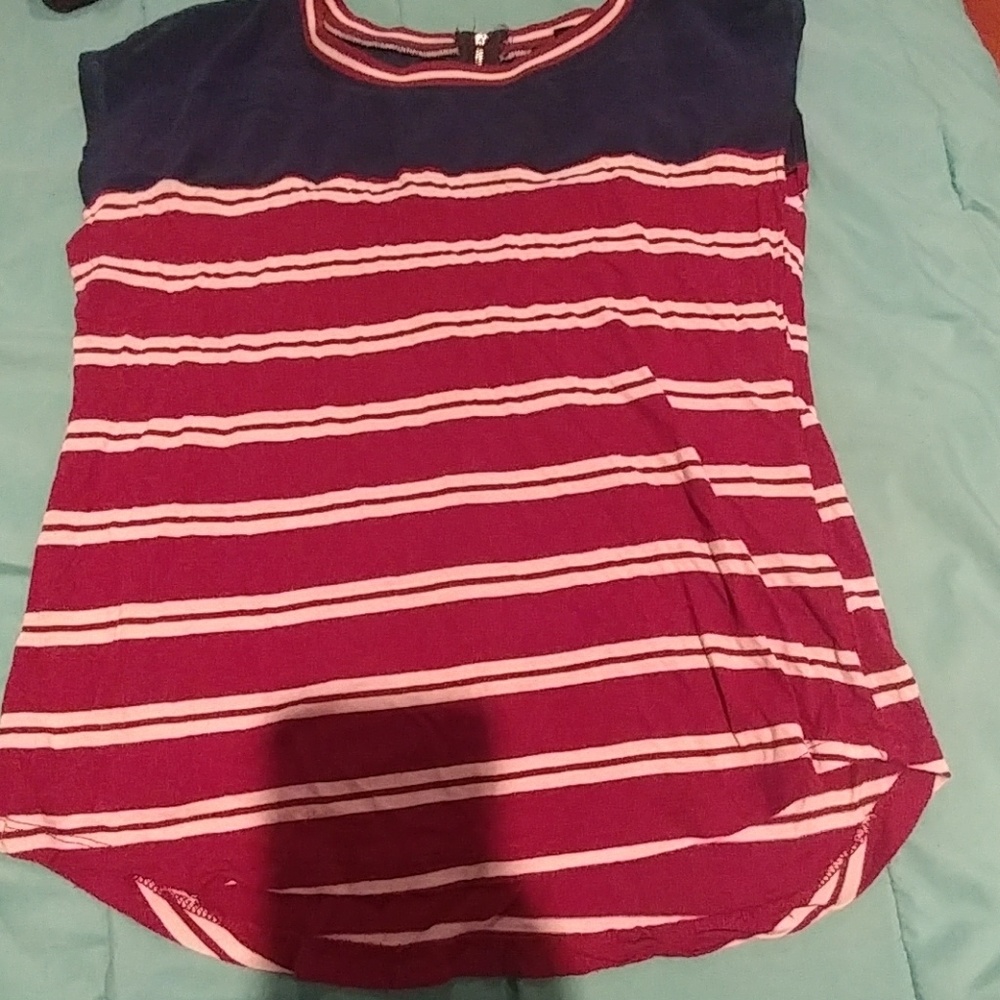 Womens sleeveless dress shirt.
